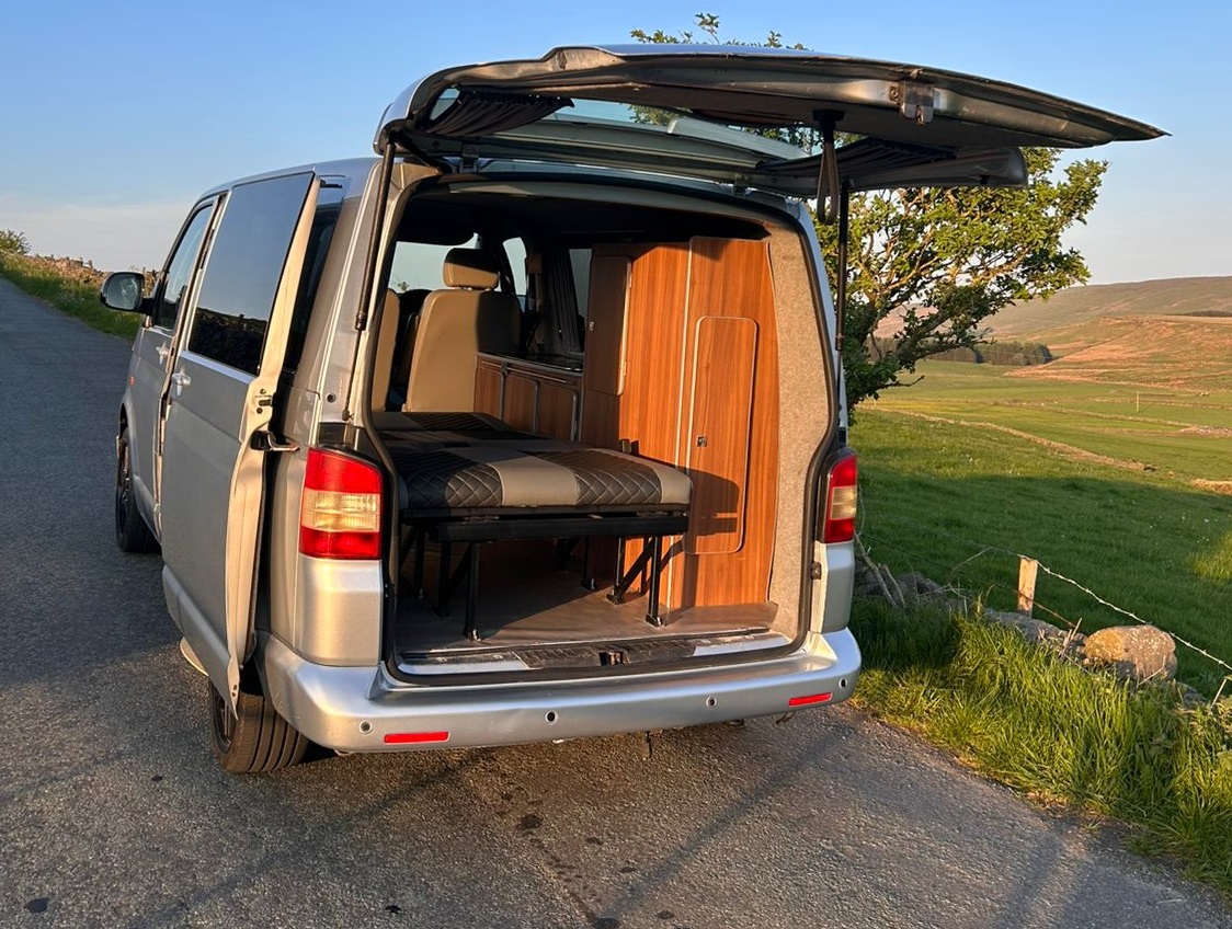 6851276b-70bd-4c17-99b2-d17156d2e39e 6851276b-70bd-4c17-99b2-d17156d2e39e